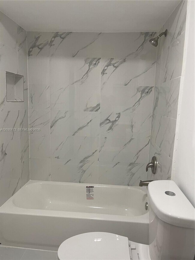 Building Photo - 17255 SW 95th Ave