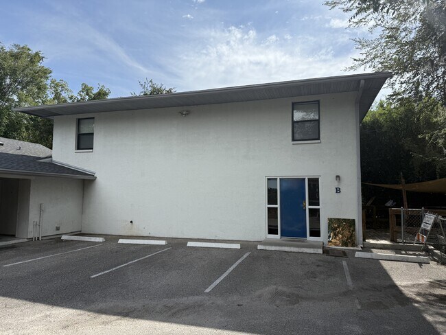 Primary Photo - 1022 SW 4th Ave