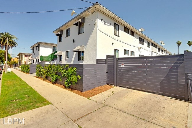 Building Photo - 4233-4239 Burns Ave