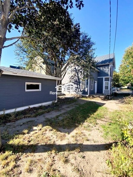 Building Photo - 690 Dayton Ave