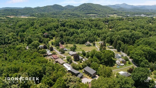 Building Photo - 3015 Sand Hill Crane Dr