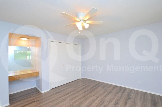 Building Photo - 1305 E Downing St
