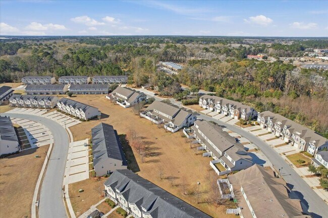 Building Photo - 205 Durham Park Way