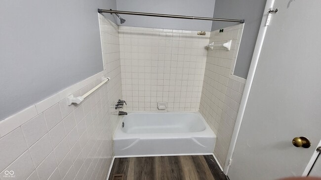 Building Photo - 6203 E 11th St