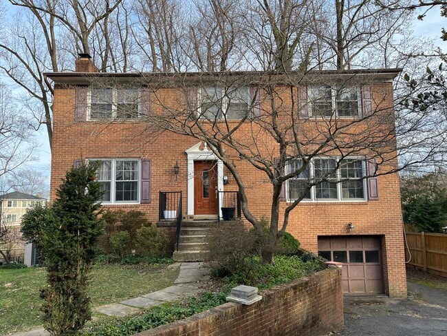 Building Photo - 5310 Danbury Rd