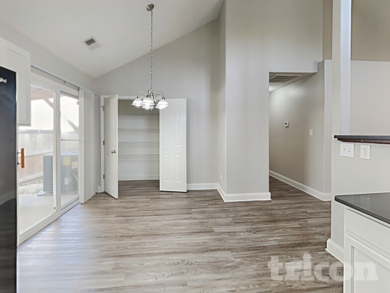 Building Photo - 4818 Samuel Richard St