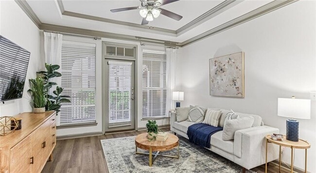 Building Photo - 2910 Clairmont Rd