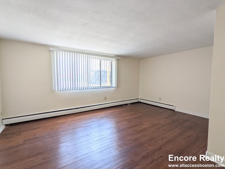 Building Photo - 230 Babcock St