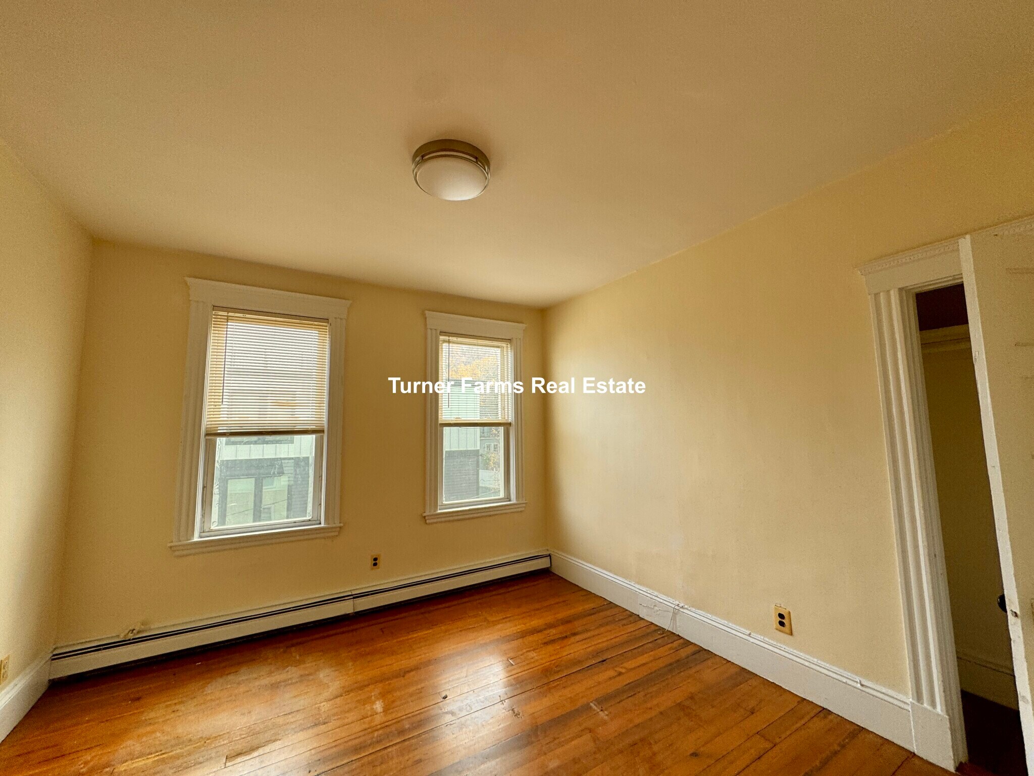 Building Photo - 144 Hillside St