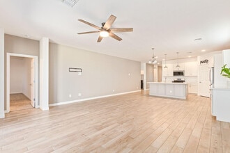 Building Photo - 10617 S 55th Dr