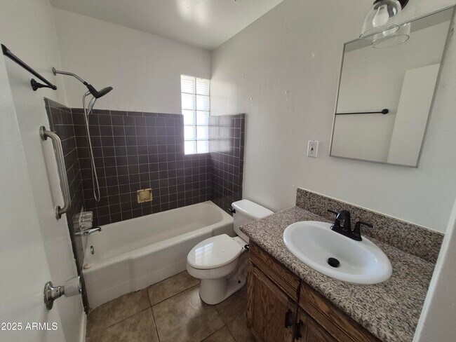 Building Photo - 3945 W Orange Dr