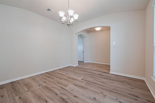 Building Photo - 5506 Casa Martin Dr