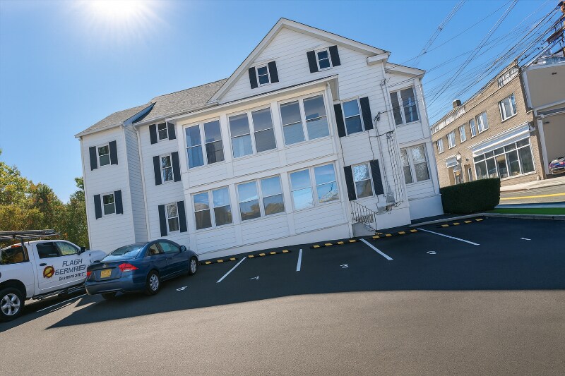 Building Photo - 10 N Passaic Ave