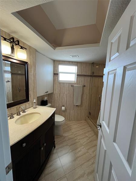 Building Photo - 333 NE 21st Ave