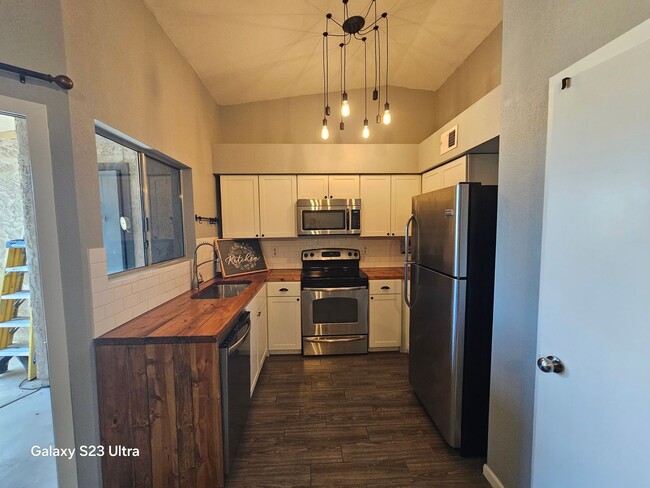 Building Photo - FREE RENT  INTERESTED??  Welcome nearly new, updated single-level patio home