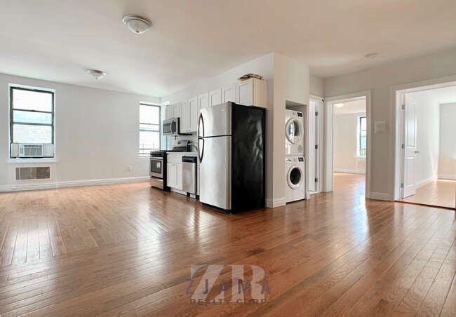 Primary Photo - 715 St Marks Ave