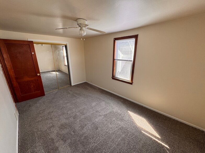 Building Photo - 1321 Manitoba Ave