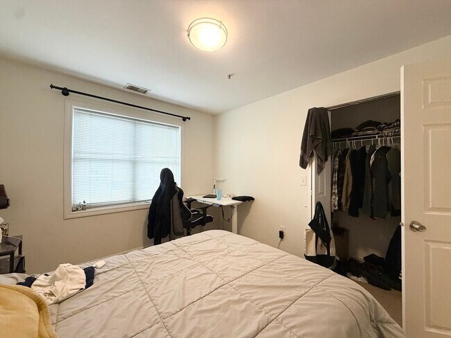 Building Photo - 660 Cambridge St