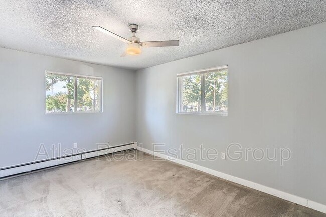 Building Photo - 828 12th St
