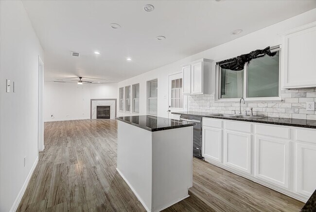 Building Photo - 3107 Rendezvous Ct