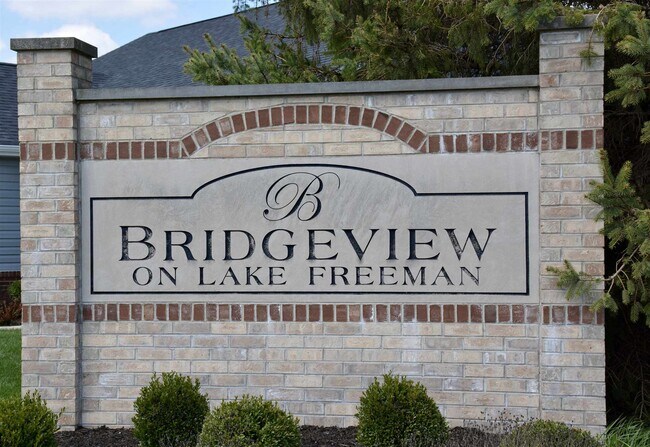 Building Photo - 12368 Bridgeview Dr N