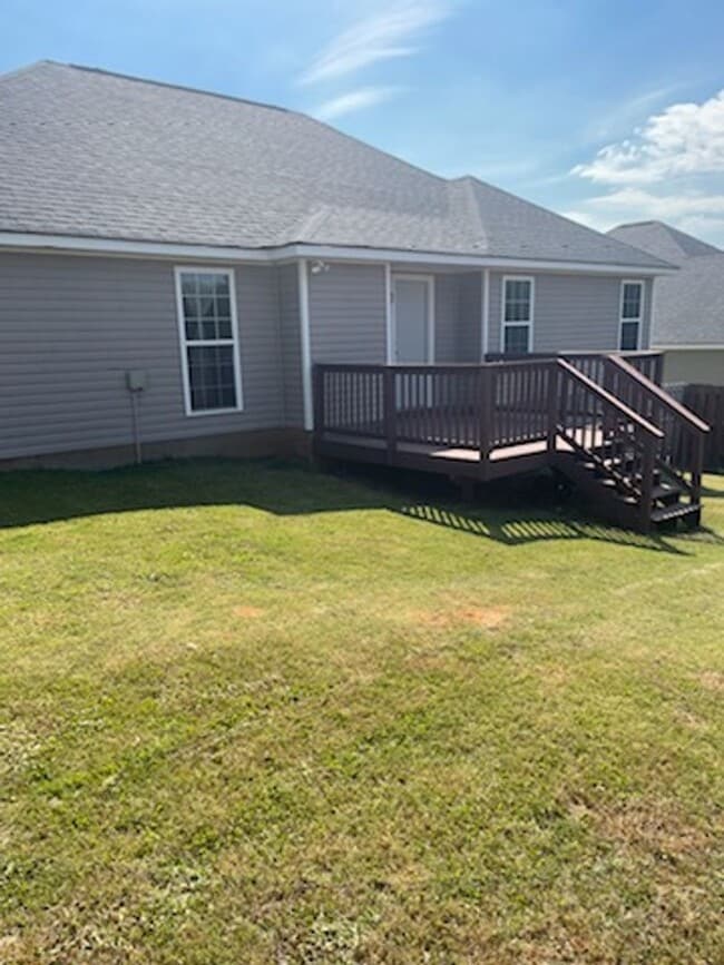 Building Photo - Grovetown Charmer Close To Fort