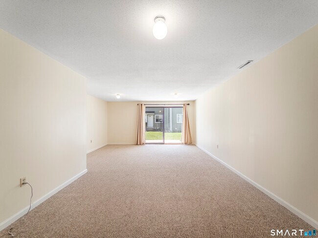 Building Photo - 344 Monticello Dr