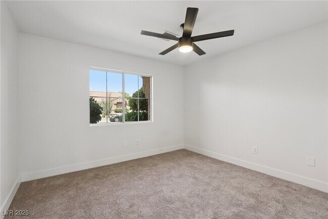 Building Photo - 2548 Tumble Brook Dr