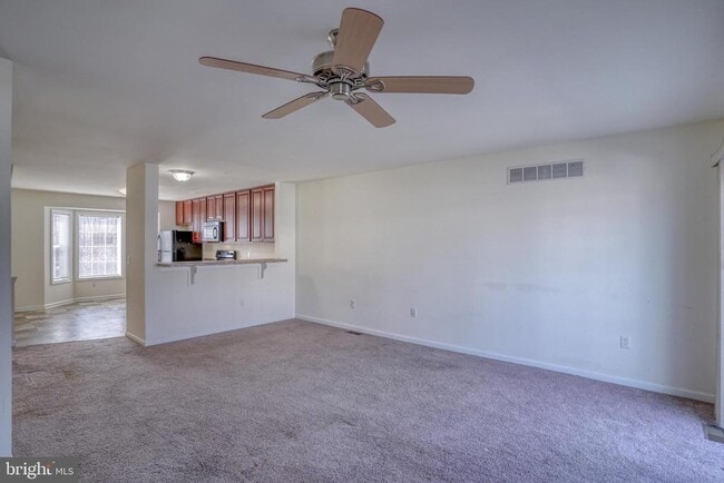 Building Photo - 327 Tribbitt St