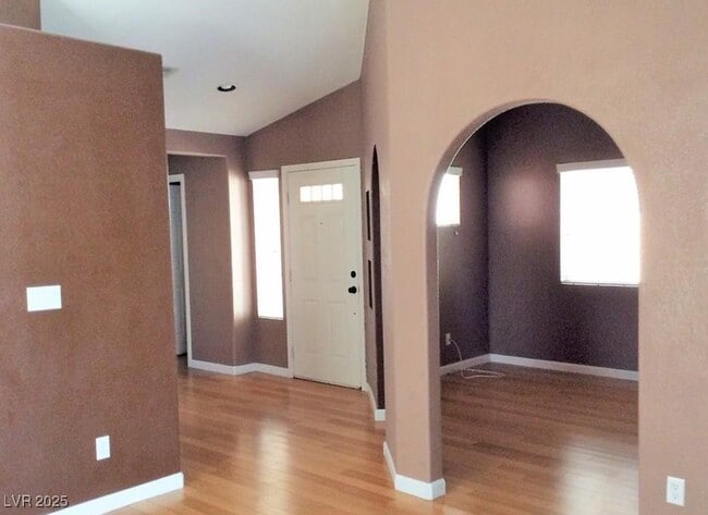 Building Photo - 1745 Park Mesa Ln