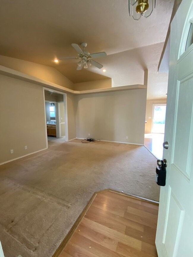 Building Photo - Single Story home in Central Boise availab...