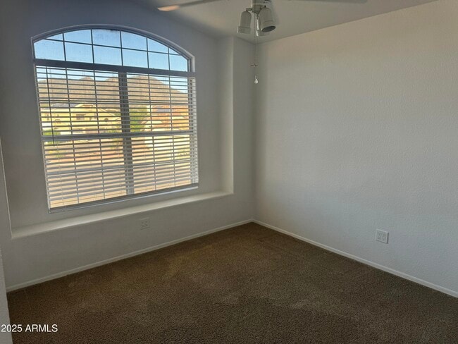 Building Photo - 5437 W Wahalla Ln