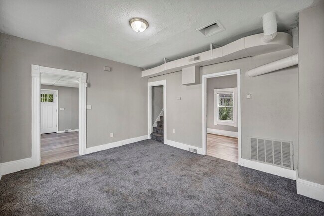 Building Photo - 3369 E 49th St