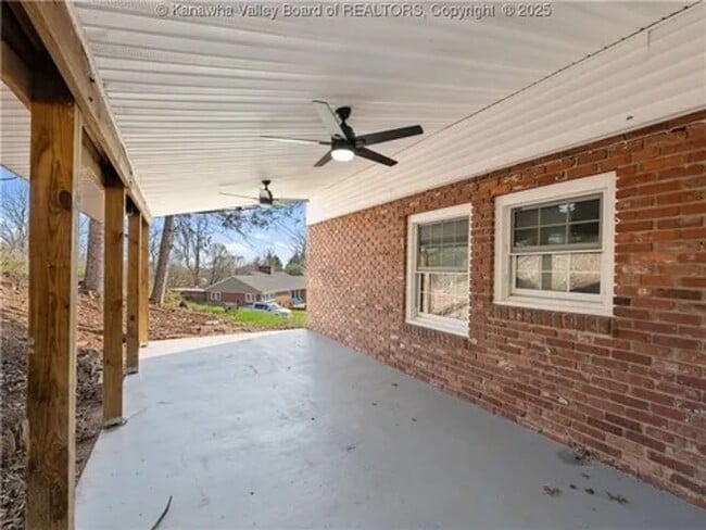 Building Photo - 1501 Knob Rd