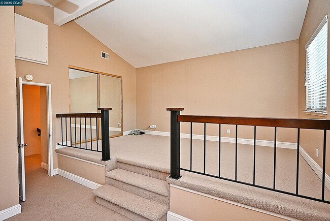 Building Photo - 933 Meadowvale Ct