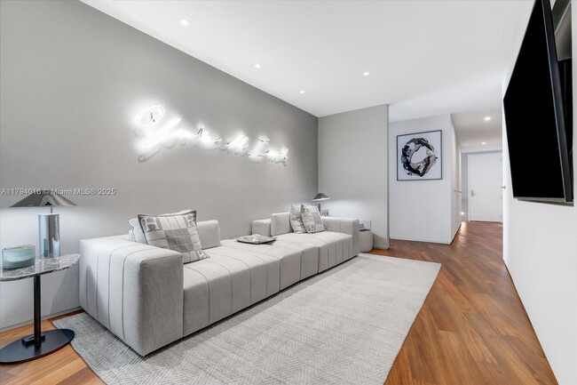 Building Photo - 1300 Monad Ter