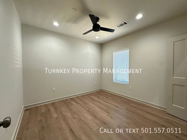 Building Photo - 915 North Street