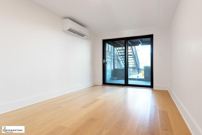 Building Photo - 9 1st St