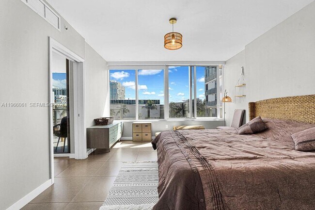 Building Photo - 2155 Washington Ct