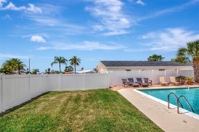 Building Photo - 4712 114th St N