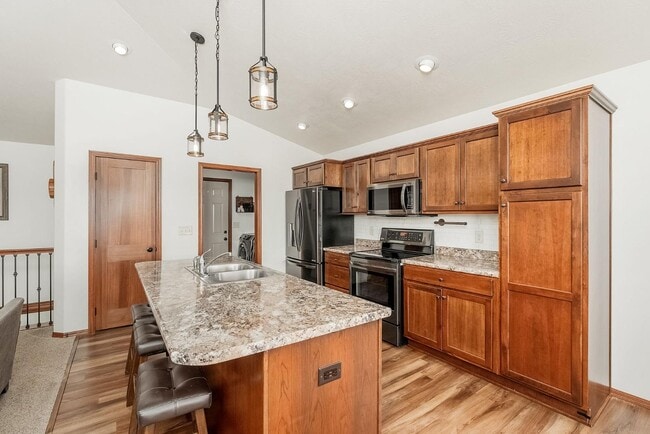 Building Photo - 5721 Bream Ct