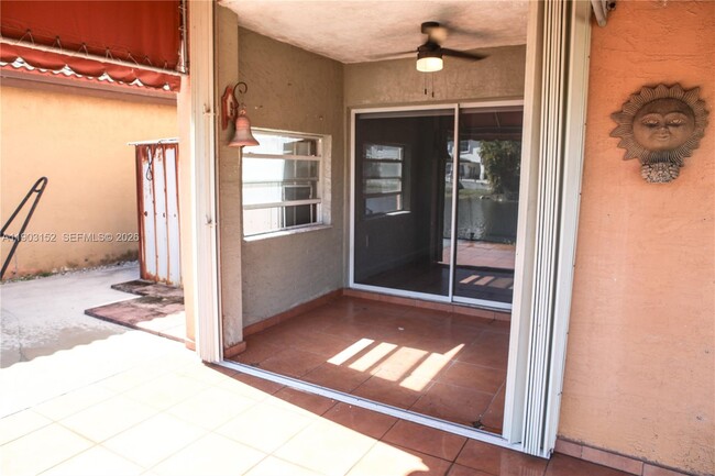 Building Photo - 985 NW 132nd Ct