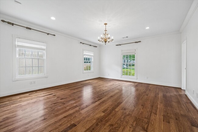 Building Photo - 5210 Meadow Lake Ln