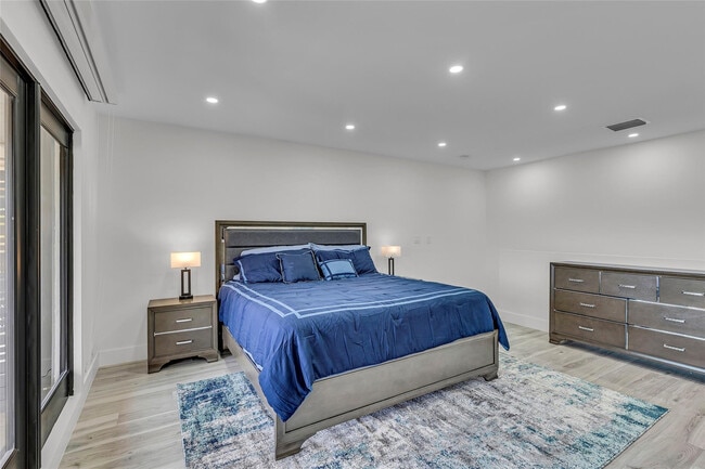 Building Photo - 616 3rd Key Dr