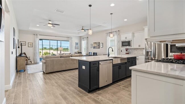 Building Photo - 2044 Flora Pass Pl