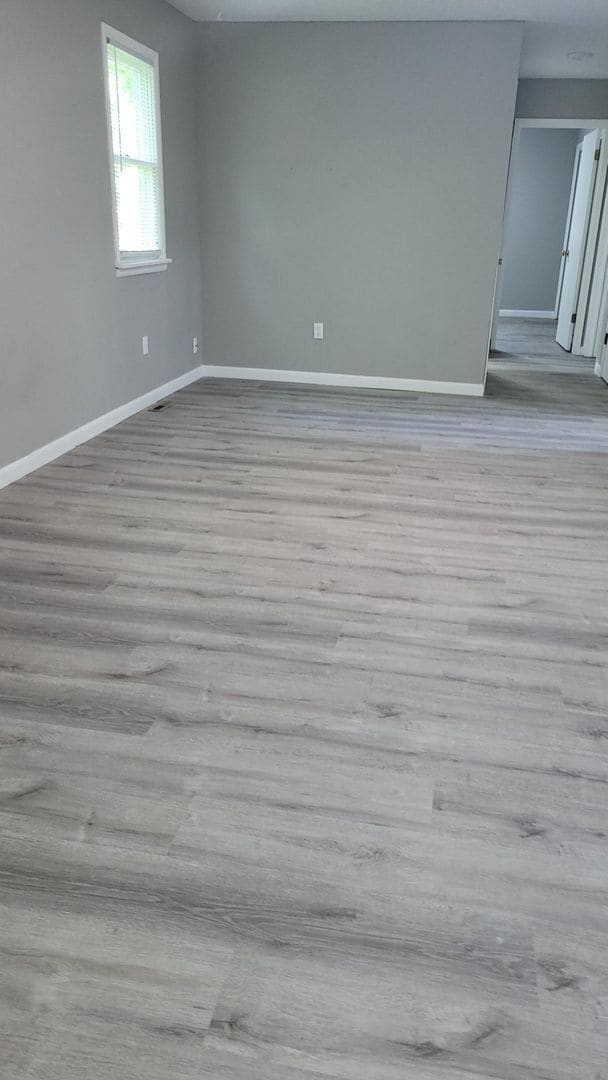 Building Photo - Completely Remodeled!!