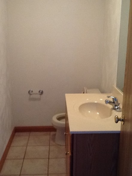 Building Photo - 833 Lowell Ave