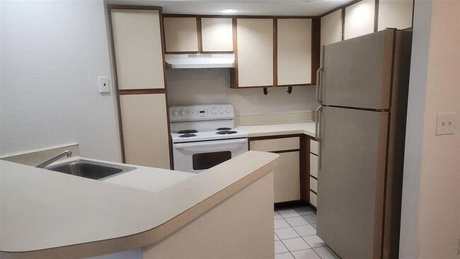 Building Photo - 5713 Gatlin Ave