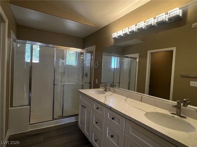 Building Photo - 1000 Venetian Hills Ln