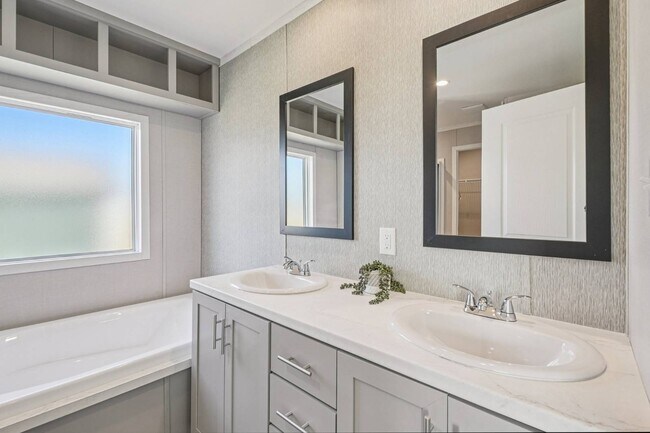 Building Photo - 1616 American Dr